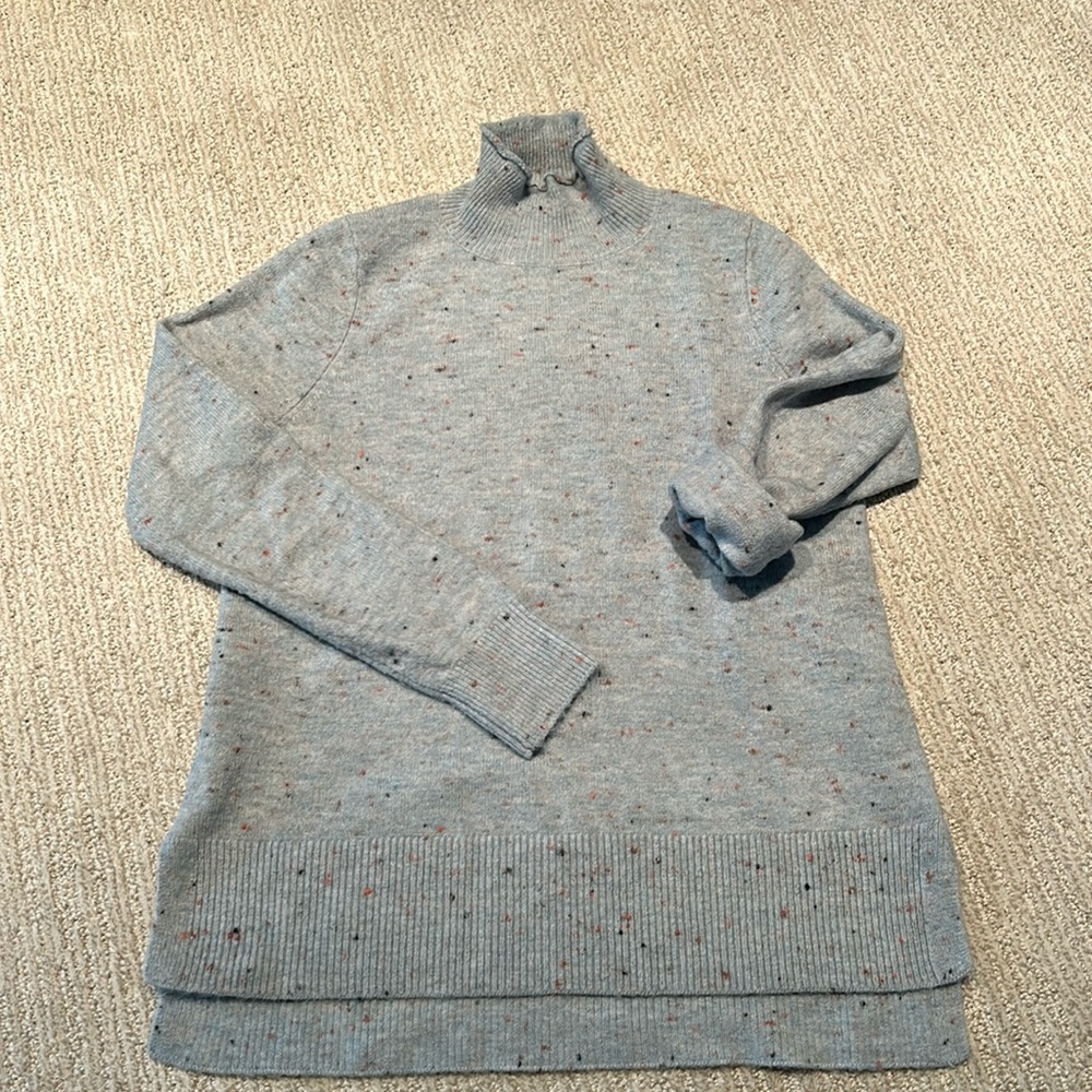 Light blue/multi turtleneck tunic sweater